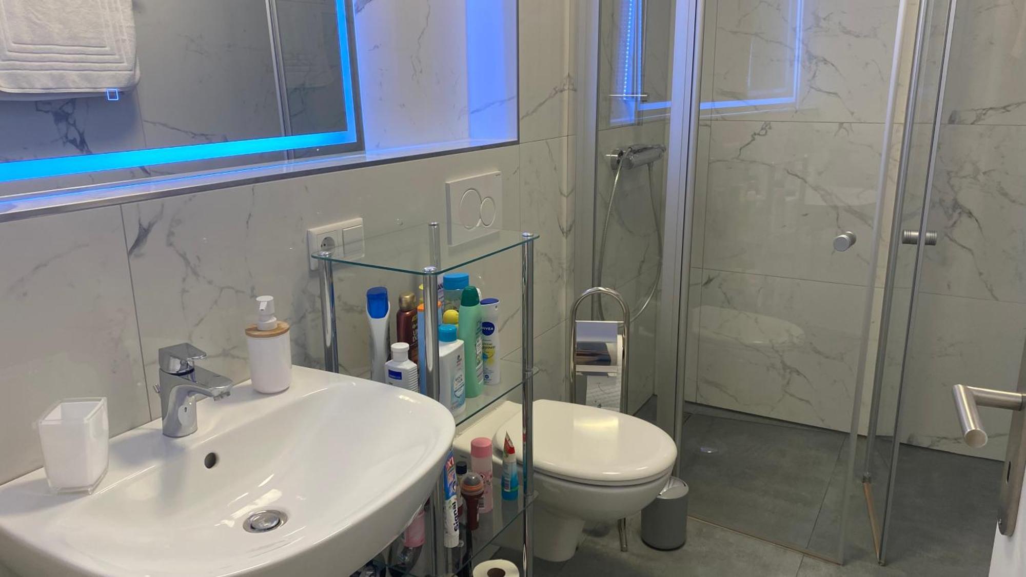 Schoenes Erwachen Im Frankfurter Penthouse Frankfurt am Main Buitenkant foto
